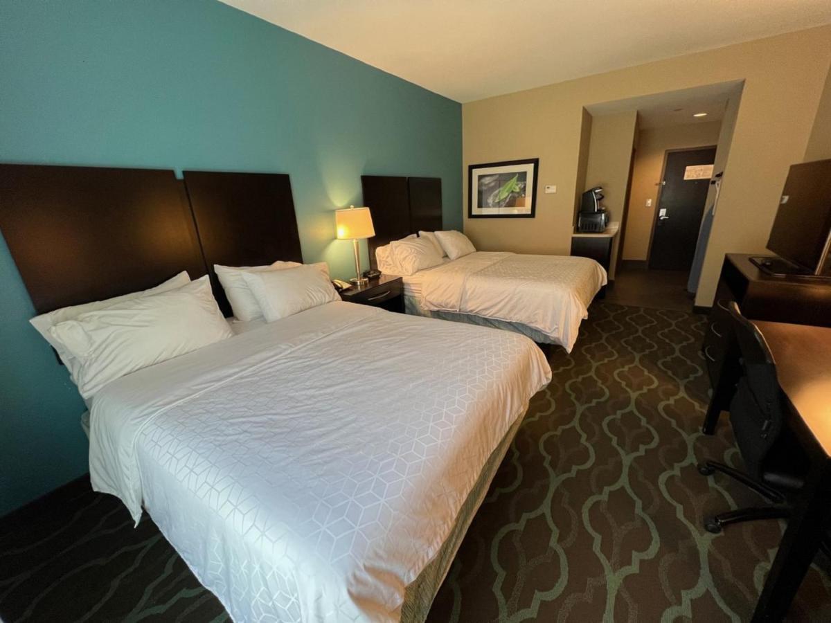 Holiday Inn Express Hotels & Suites Cuero By Ihg Екстериор снимка